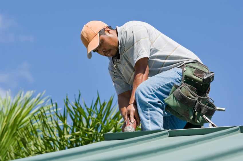 roofer on colorbond